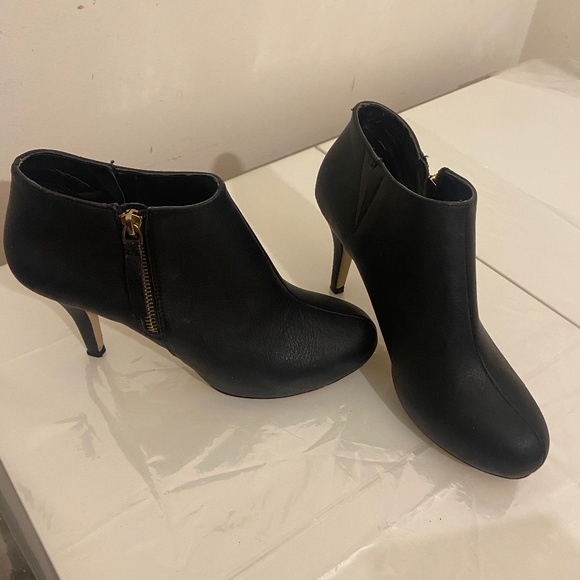 Ankle boot - Picture 1 of 3